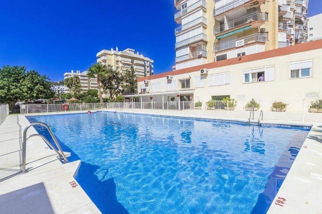 Nice And Cozy Studio At The Beachfront Benalmadena Bagian luar foto