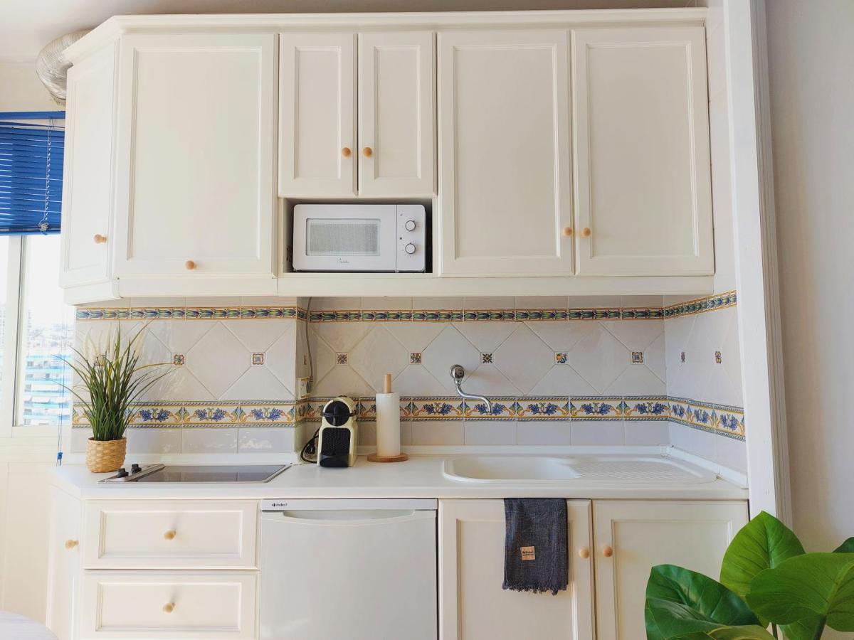 Nice And Cozy Studio At The Beachfront Benalmadena Bagian luar foto