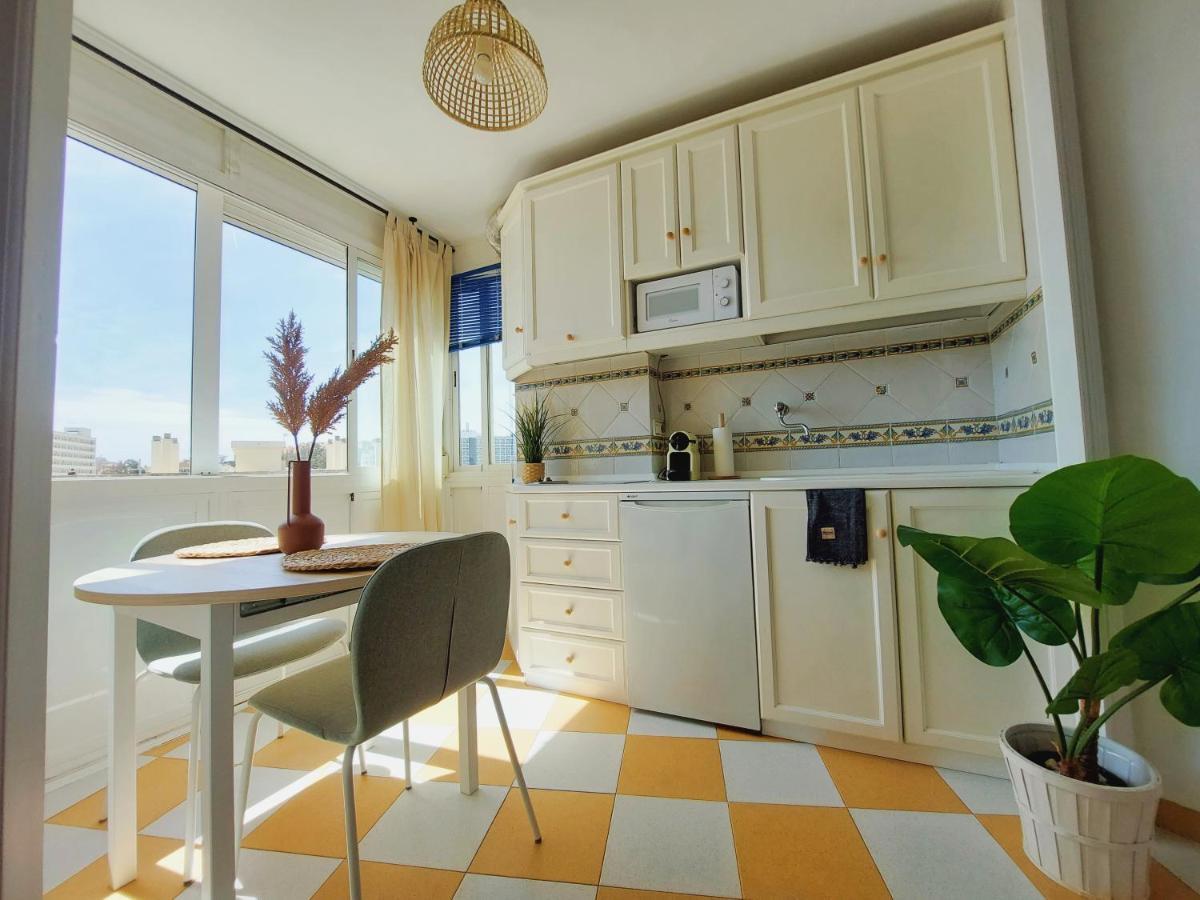 Nice And Cozy Studio At The Beachfront Benalmadena Bagian luar foto