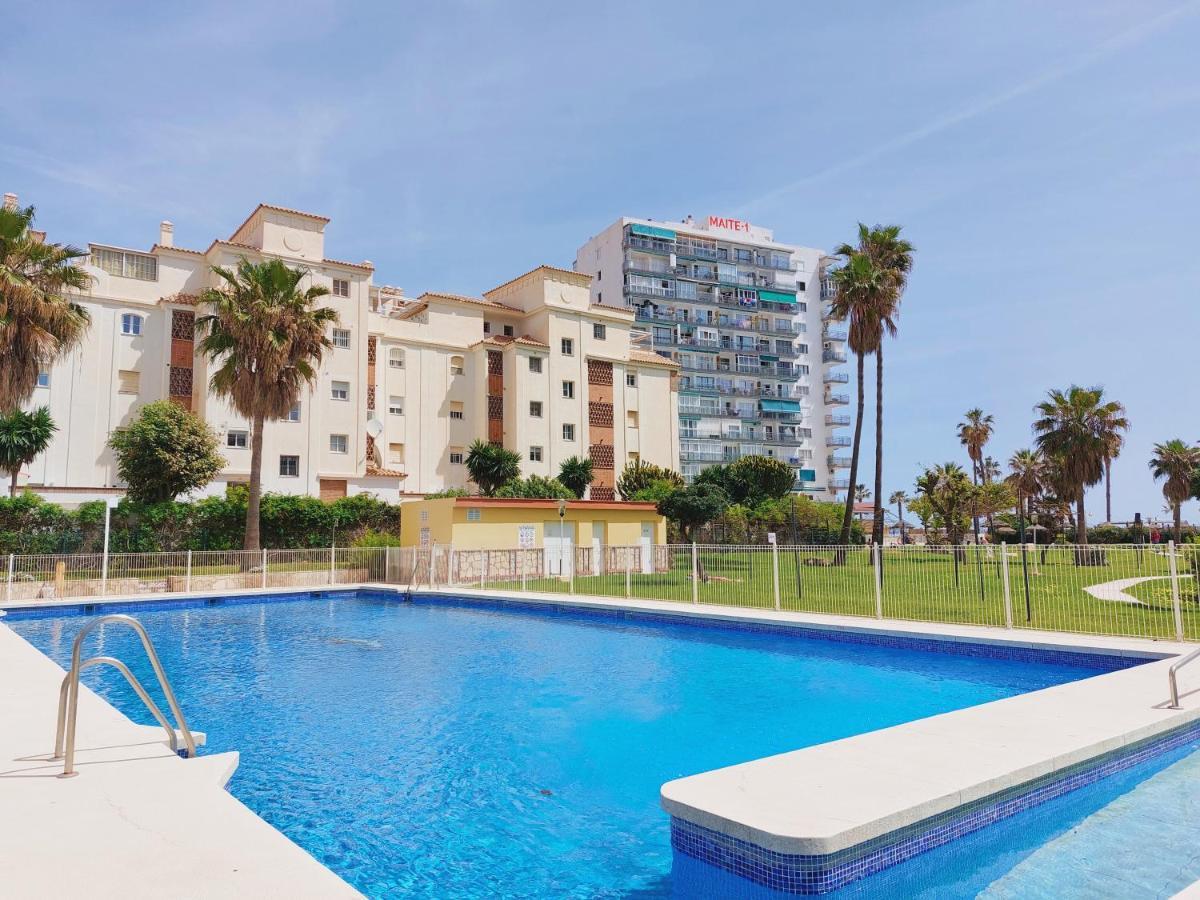 Nice And Cozy Studio At The Beachfront Benalmadena Bagian luar foto